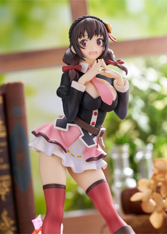 KonoSuba - Scale Figure - Yunyun (DX Ver.)