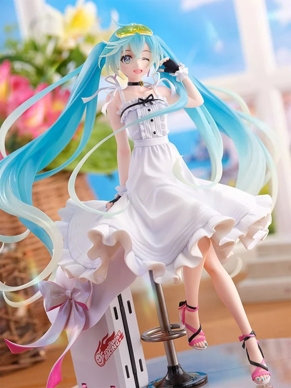 Character Vocal Series - Scale Figure - Miku Hatsune (Racing Miku 2021: Vacation Style Ver.)