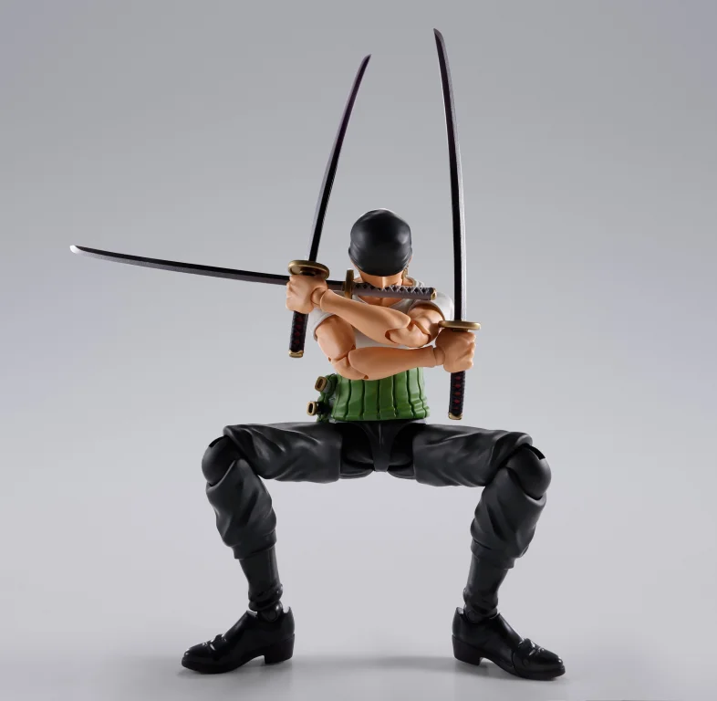 One Piece - S.H.Figuarts - Lorenor Zorro (Romance Dawn Ver.)