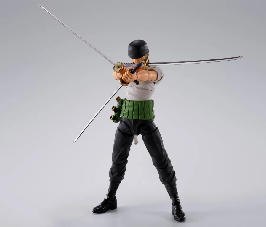 One Piece - S.H.Figuarts - Lorenor Zorro (Romance Dawn Ver.)