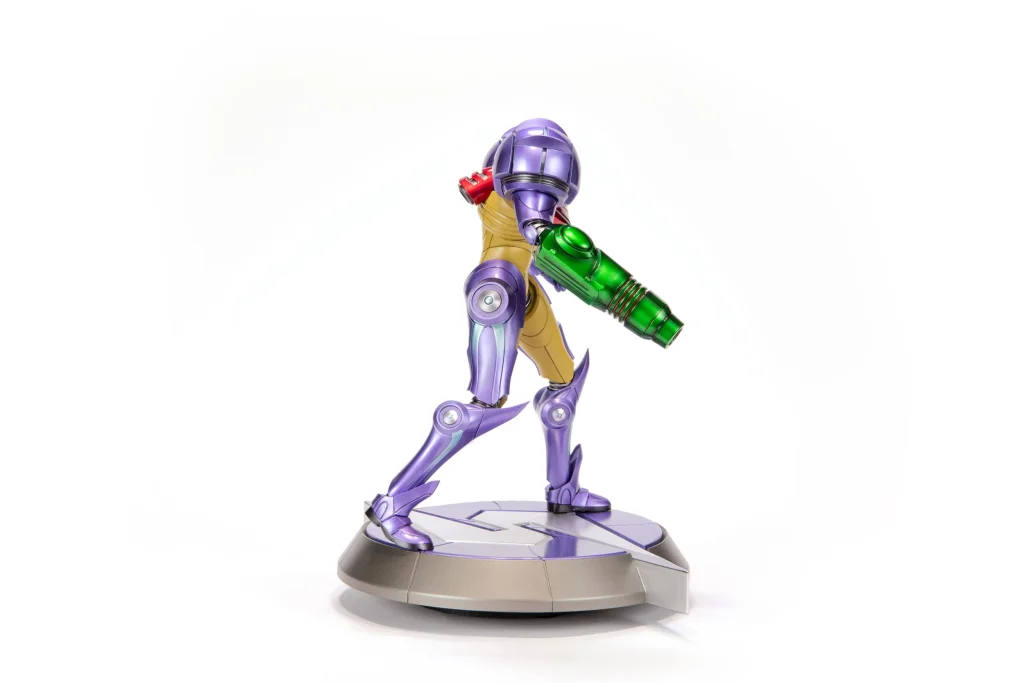 Metroid - First 4 Figures - Samus Aran (Gravity Suit) (Collector's Edition)