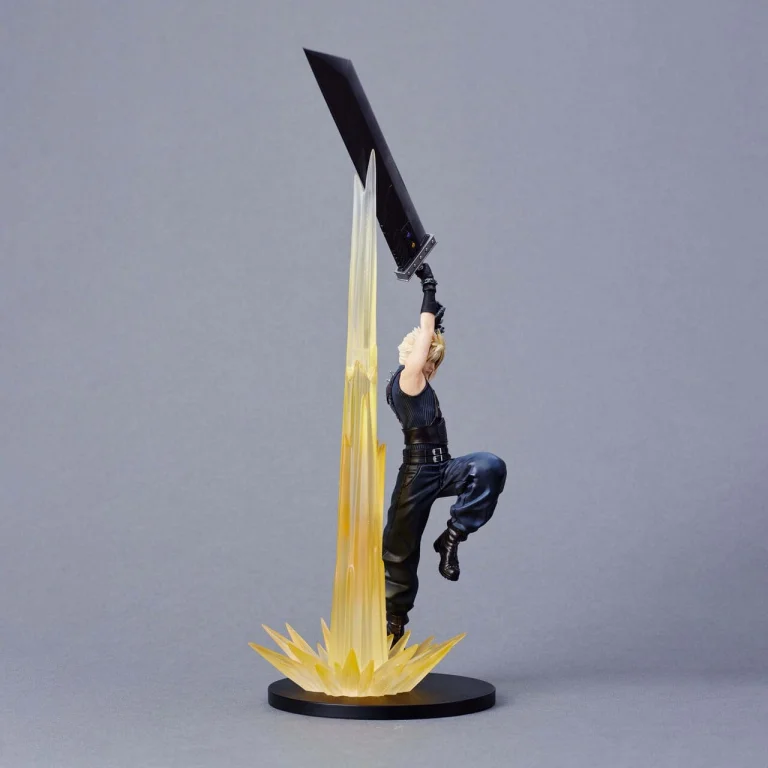 Final Fantasy VII Remake - Scale Figure - Cloud Strife