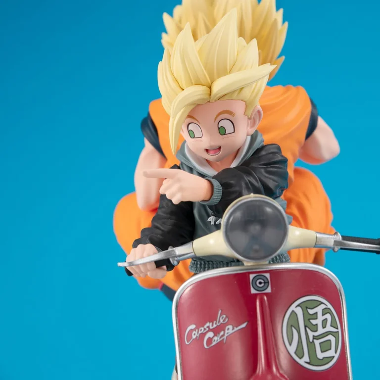 Dragon Ball - Desktop Real McCoy EX - Super Saiyan Son Goku & Super Saiyan Son Gohan (& Motorbike)