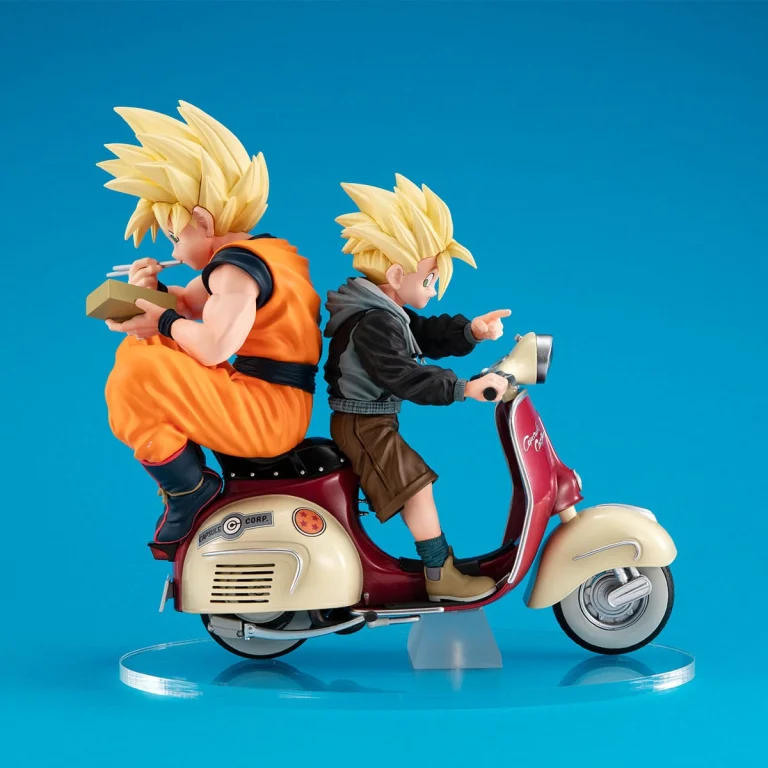 Dragon Ball - Desktop Real McCoy EX - Super Saiyan Son Goku & Super Saiyan Son Gohan (& Motorbike)