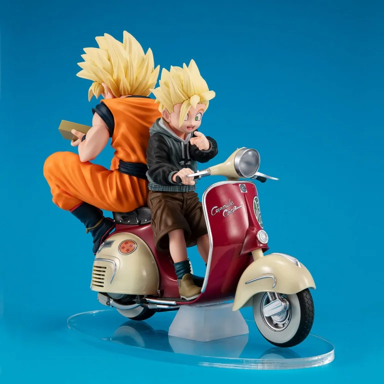 Dragon Ball - Desktop Real McCoy EX - Super Saiyan Son Goku & Super Saiyan Son Gohan (& Motorbike)