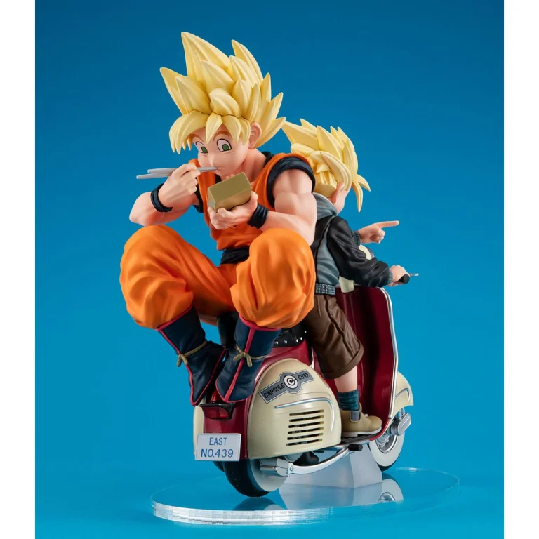 Dragon Ball - Desktop Real McCoy EX - Super Saiyan Son Goku & Super Saiyan Son Gohan (& Motorbike)