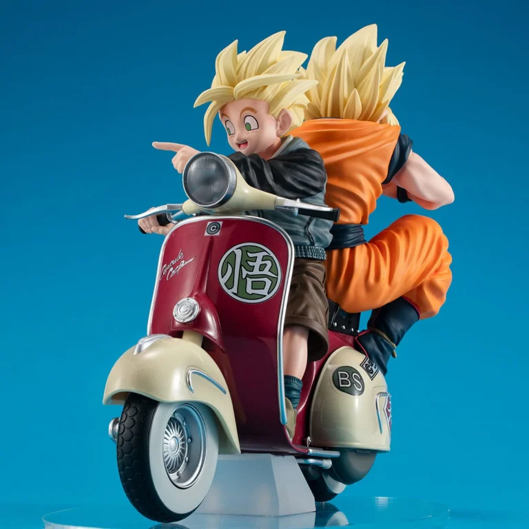 Dragon Ball - Desktop Real McCoy EX - Super Saiyan Son Goku & Super Saiyan Son Gohan (& Motorbike)