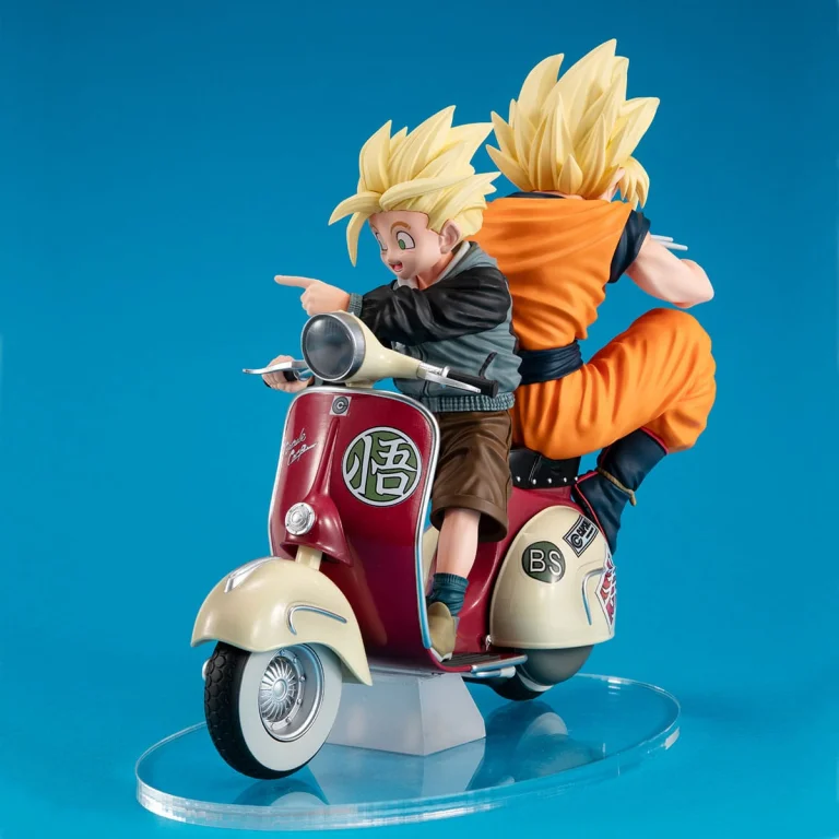 Dragon Ball - Desktop Real McCoy EX - Super Saiyan Son Goku & Super Saiyan Son Gohan (& Motorbike)