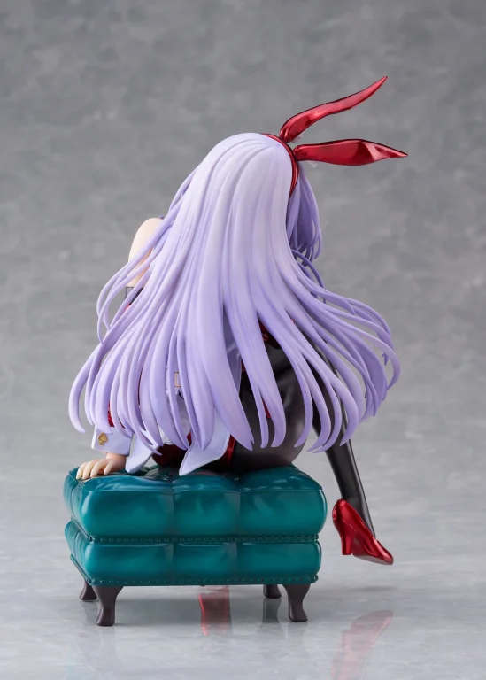 Shy Girls in Love - Scale Figure - Tsuduri Amagasa (Bunny Style, Christmas Santa Color)