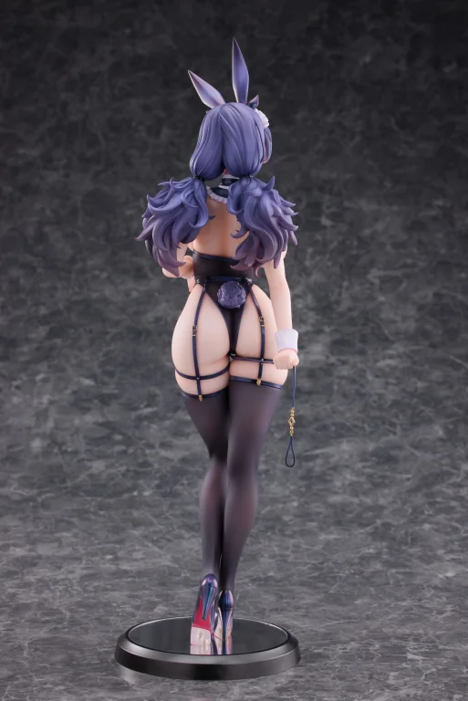 Sue - Scale Figure - The Obedient Hina Verna