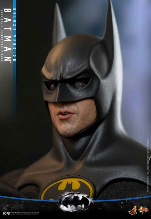 Batman - Scale Action Figure - Batman (Deluxe Version)