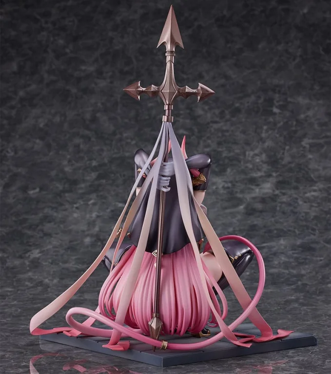 Moco - Scale Figure - Devil Sister Nemu (Tapestry Set Edition)