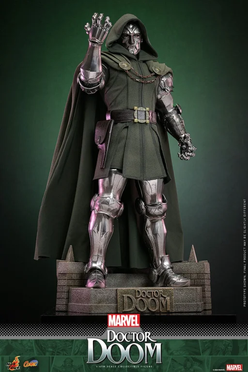 Marvel - Scale Action Figure - Doctor Doom