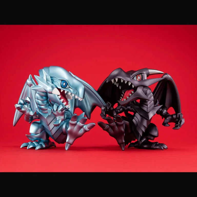 Yu-Gi-Oh! - MEGA TOON - Red-Eyes Black Dragon